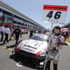 本山哲と千代勝正の#46 GT-R（2016年SUPER GT/GT500クラス）。