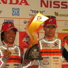 優勝の高木（左）と小林。