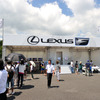 LGDA2016夏祭りに出展されるレーシングスーツがGT会場にて展示された
