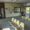 沼ノ沢駅の待合室。レストランがあるためか、整備がかなり行き届いている。