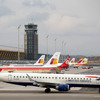 マドリード空港。イベリア航空機は塗装を変更中。　(c) Getty Images