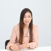 “美しすぎるレーサー”としても注目を集め、くるまマイスター検定のアンバサダーにも就任した塚本奈々美さん