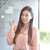 “美しすぎるレーサー”としても注目を集め、くるまマイスター検定のアンバサダーにも就任した塚本奈々美さん