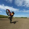 ダートトラックコースでトレーニング中の佐々木歩夢選手。ルーキーズカップを日本人で初制覇した若干16歳だ。