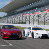 8月の鈴鹿1000kmの際にお披露目された、レクサスの17年型GT500マシン「LC500」（左はロードカー）。