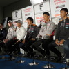 予選前日、金曜会見に臨んだタイトル有力候補6人。左からバンドーン、ロッテラー、関口雄飛、国本雄資、中嶋一貴、石浦宏明。