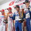 左からGT500王者のコバライネン、平手晃平、GT300王者の土屋武士、松井孝允。