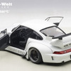 オートアート RWB 993 1/18スケールモデル