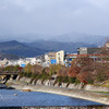 京阪三条駅と鴨川