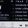 Bluetoothオーディオ再生中の画面。最新タイトルも“つながるナビ”で取得できる