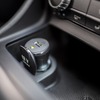 ボッシュの後付け可能な車両用緊急通報システム。シガーライターに装着