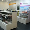 高さ1200mmの陳列什器（オートバックス岩国店）