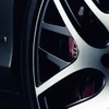 ベントレーの新型車の予告イメージ