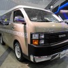 「Renoca」デモカー。ハイエース10人乗りベース。