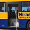 降車ドアをバス停のポールに合わせて停車。なんとか合格点のレベルだろうか。バスの免許に挑戦したくなる。