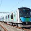 報道陣に公開された西武40000系。有料座席指定列車『S-TRAIN』などで運用される。