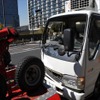 機動隊のワンボックス車と貨物トラックが官邸前で右直事故（9日・千代田区永田町1）