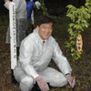 パジェロの森に益子社長が植樹