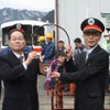 神岡鉄道の元社員だった車掌にはスタフが渡された。
