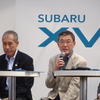 SUBARU　吉永泰之社長（中央）