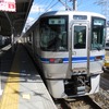 愛知環状鉄道線を走る普通列車。GW限定のフリー切符が発売される。