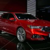 世界初公開されたTLX-Lプロトタイプ。年内に中国市場で販売される予定だ。