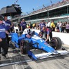 予選アタックに向かう佐藤琢磨。（インディ500）