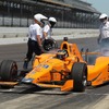 ピットストップ練習をするアロンソ（インディ500）