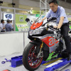 K-POWERブランドの二輪診断機。スピードメーターと前後ブレーキの診断が出来る。お値段およそ400万円也。