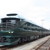 高価格帯のクルーズトレイン『瑞風』（写真）に対し、「新たな長距離列車」は低価格帯の列車になる。