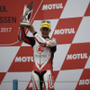 Moto2 中上貴晶選手。