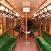 1001号の車内。