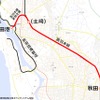 クルーズ船に接続する旅客列車の運行区間（赤）。秋田港駅から土崎駅までは貨物線を走る。