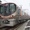 2016年12月から大阪環状線に投入された新型車両の323系。