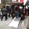 日産セレナ・チェアキャブリフタータイプ（福祉機器展2017）