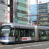 岡山県内の交通4社は10月から交通系ICカードの全国相互利用サービスに対応する。写真は岡電の路面電車。