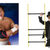 25日（土）は高井憲吾選手（写真・左）と蓮香誠選手によるプロレスショー。26日（日）はパフォーマーのわくわくブーブ（写真・右）によるパフォーマンスを楽しめる