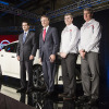 米国テネシー州スマーナ工場からラインオフした新型日産リーフの米国製第一号車