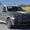 BMW X7の量産試作車