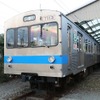1月31日限りで運行を終了する、福島交通7000系唯一の3両編成青帯車。