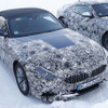 BMW Z4 次期型。隣にはトヨタスープラの姿も