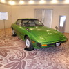 参列者の控え室入口付近に展示された『サバンナRX-7』