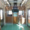 レトロ仕様になった1000系2次車1103編成の車内。