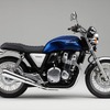 ホンダ CB1100 EX（パールホークスアイブルー）