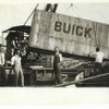 1924年 ビュイックの陸揚げ