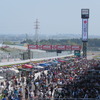賑わうピットウォーク。今回は全日本F3、2輪のJSB1000などとの併催となっている。