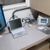 シールドルーム内部の通信状況を計測することで電子機器のEMCを判定できる。