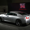 【写真蔵】米倉涼子、日産 GT-R でトンネルに現る！