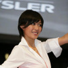 【東京モーターショー07】コンパニオン写真蔵…ダッジ その7、フキフキ
