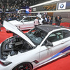 パリモーターショーでのBMW　(c) Getty Images